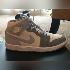 Air Jordan 1 Mid Coconut Milk